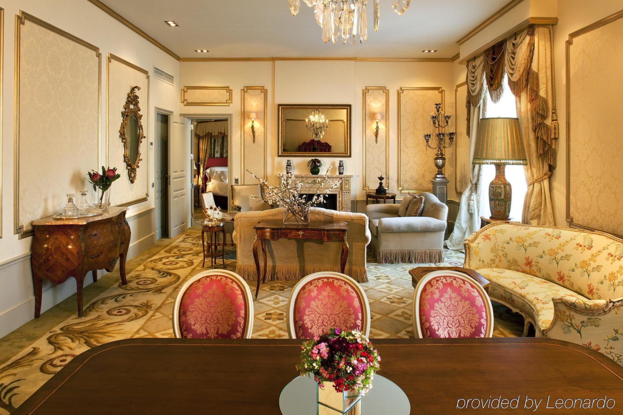 Acta Atrium Palace Barcellona